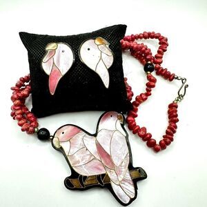 Vintage Lee Sands dyed chip and mother of pearl necklace and earring set!